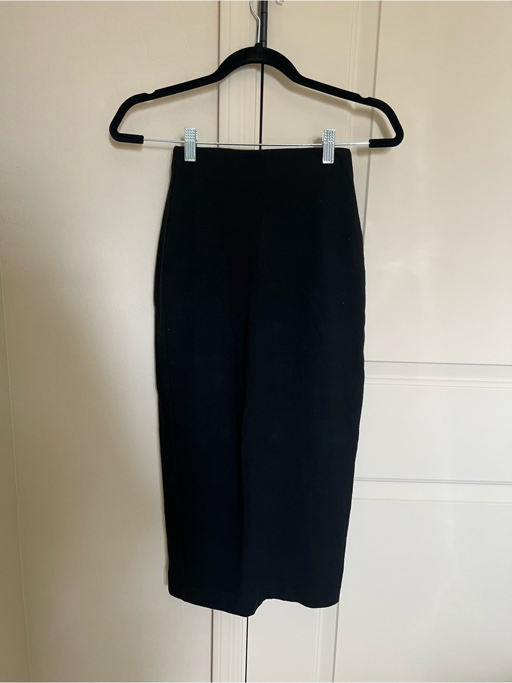 Babaton Black High-Waist Pencil Skirt